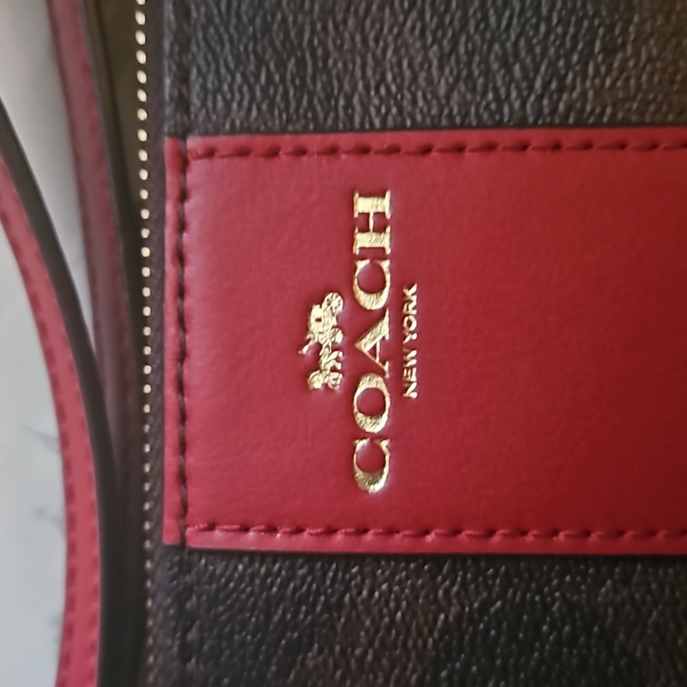 NWT Coach Corner Zip Wristlet IM/Brown 1941 Red - Picture 4 of 15